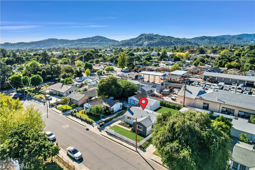 2451 Glenrose Avenue