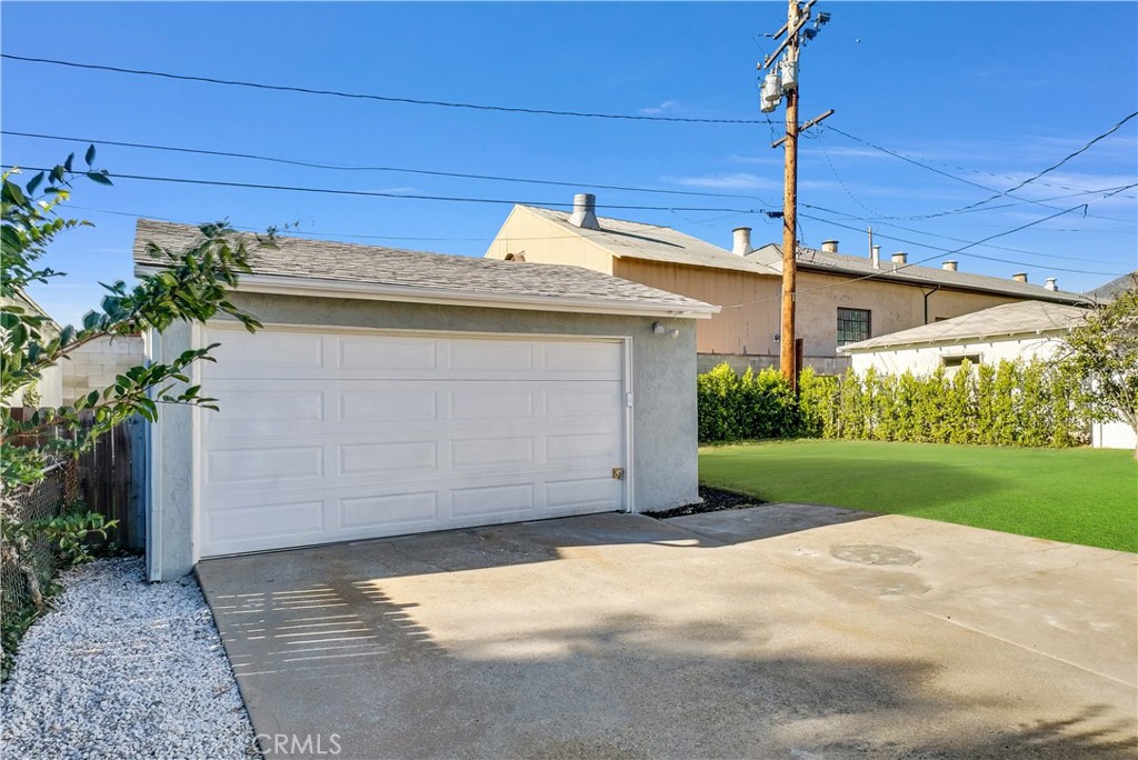 2451 Glenrose Avenue