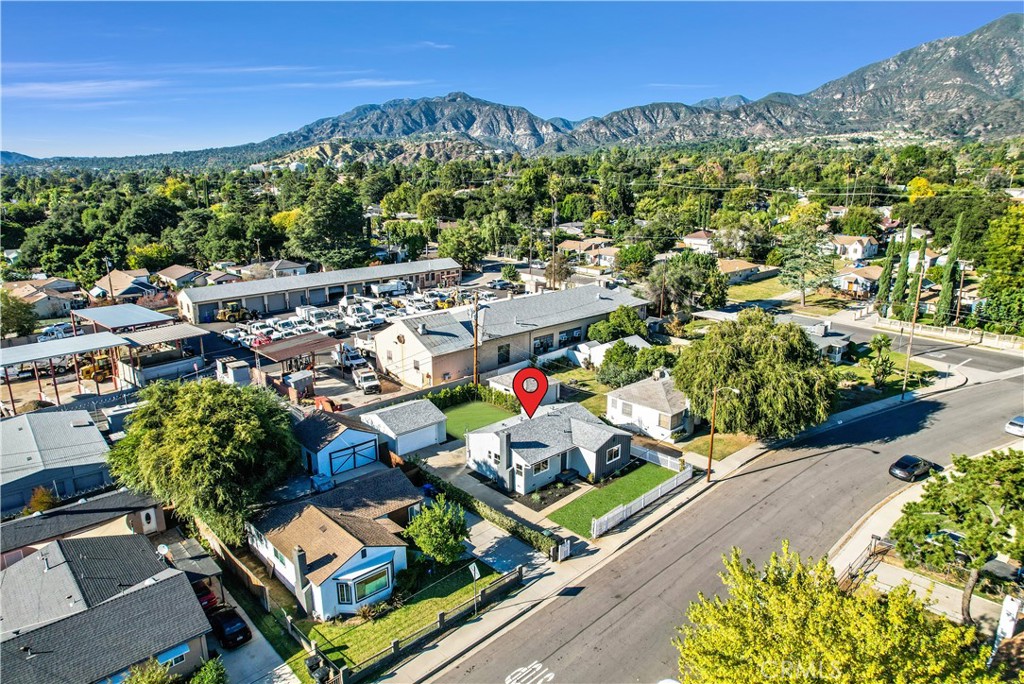 2451 Glenrose Avenue