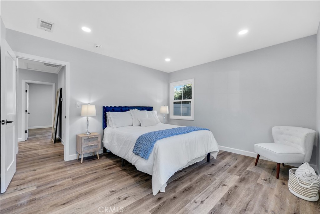 2451 Glenrose Avenue