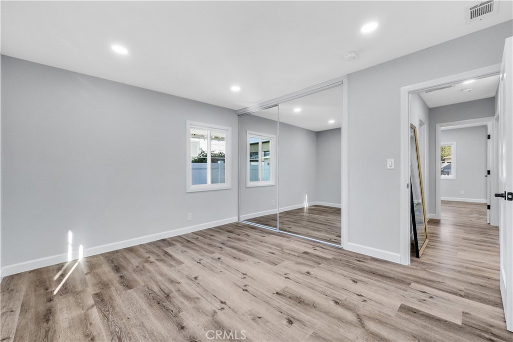 2451 Glenrose Avenue