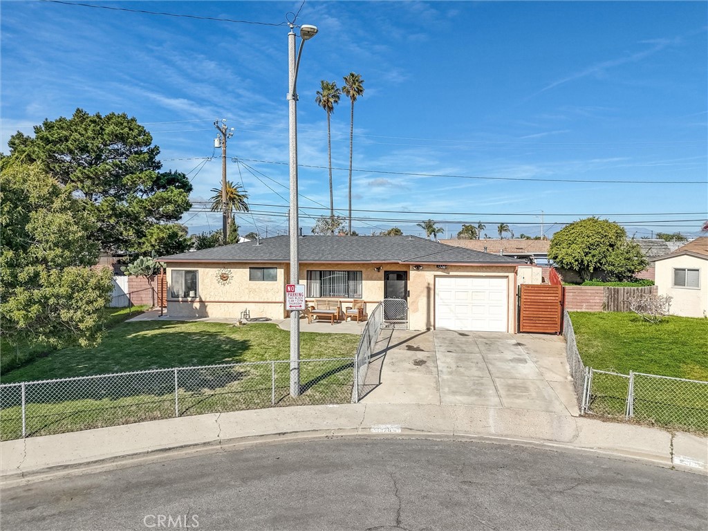1326 N 6th Place