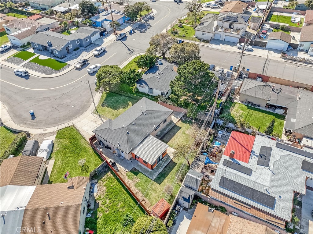 1326 N 6th Place