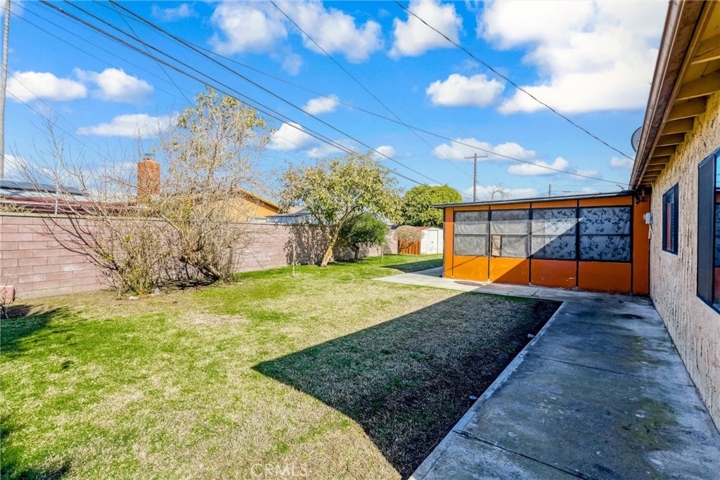 1326 N 6th Place