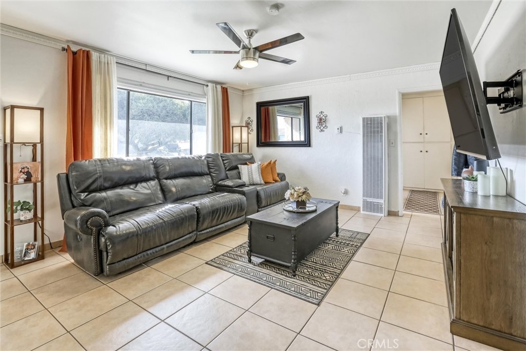 1326 N 6th Place