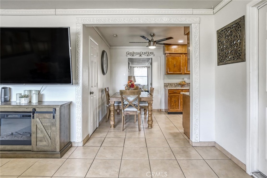 1326 N 6th Place