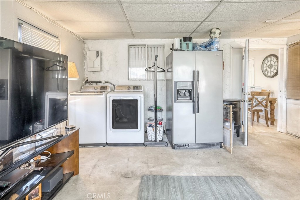 1326 N 6th Place