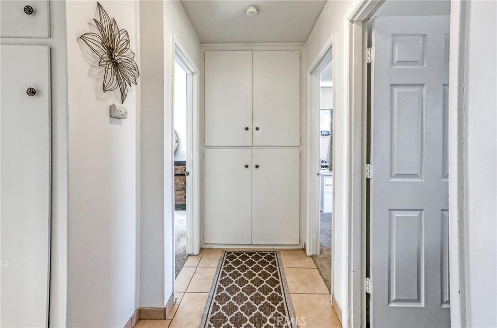 1326 N 6th Place