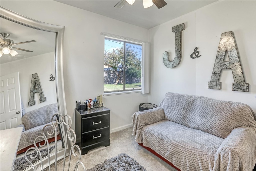 1326 N 6th Place