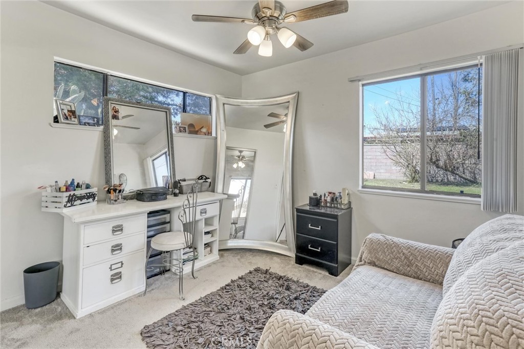 1326 N 6th Place