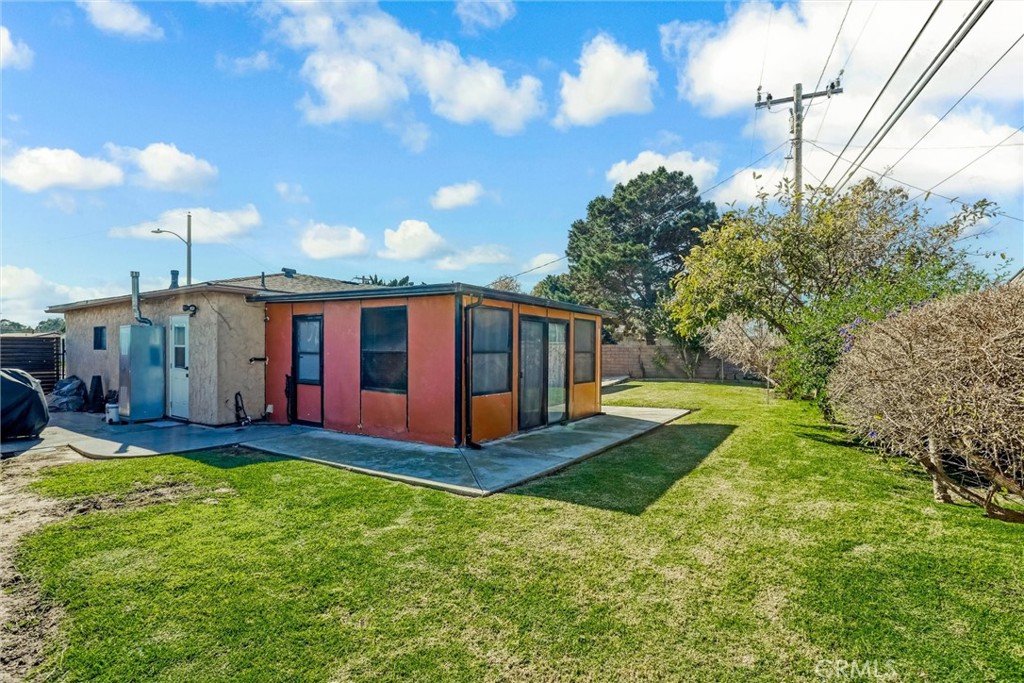 1326 N 6th Place