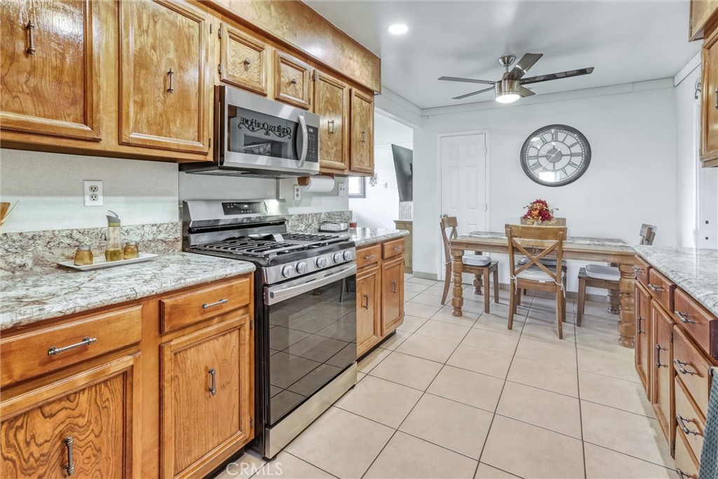 1326 N 6th Place