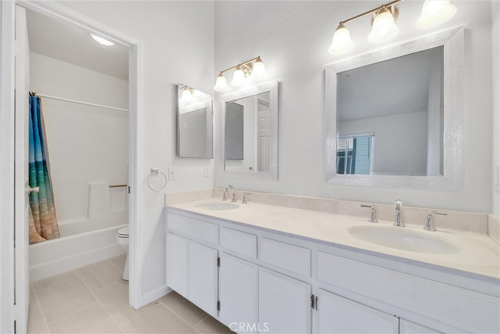 1616 S Mayflower Avenue E