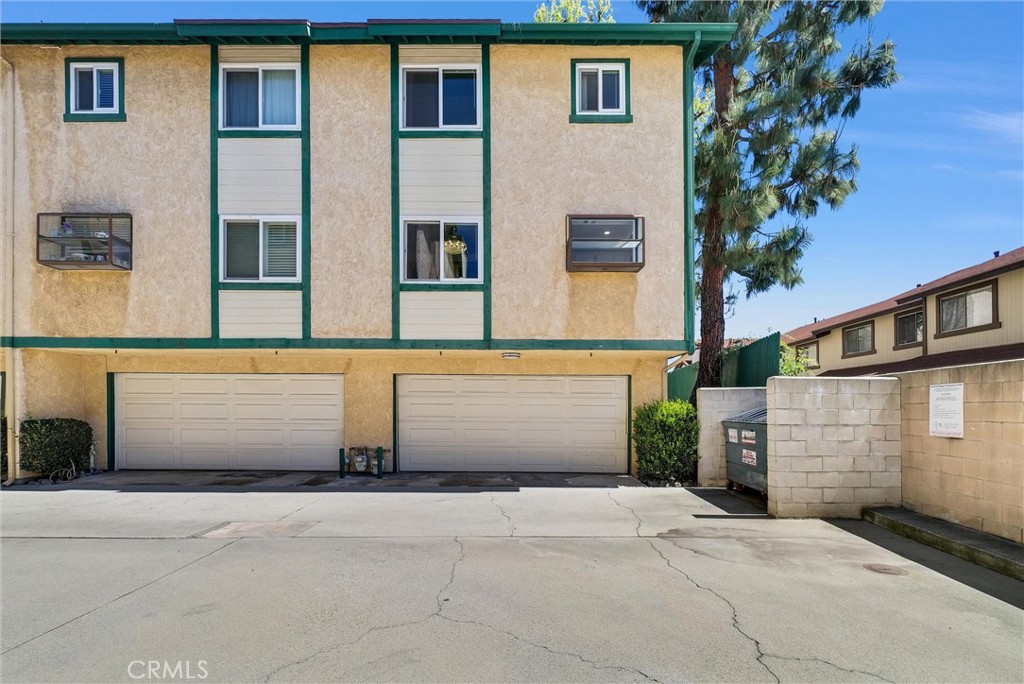 1616 S Mayflower Avenue E