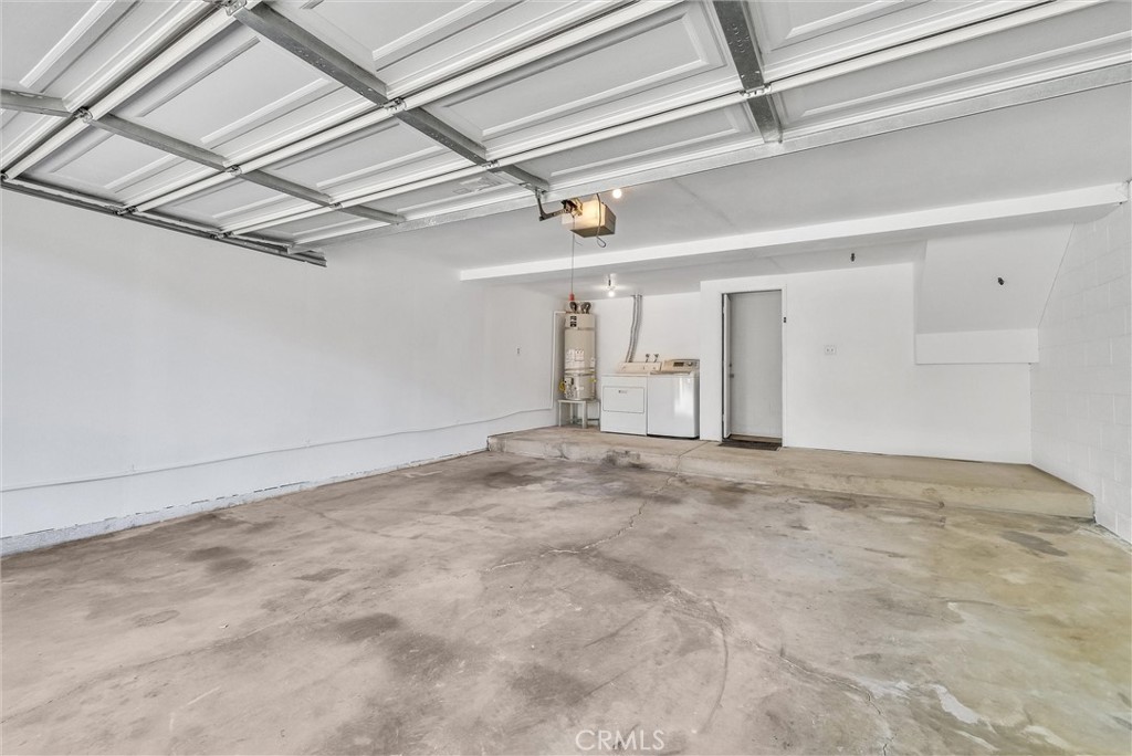 1616 S Mayflower Avenue E