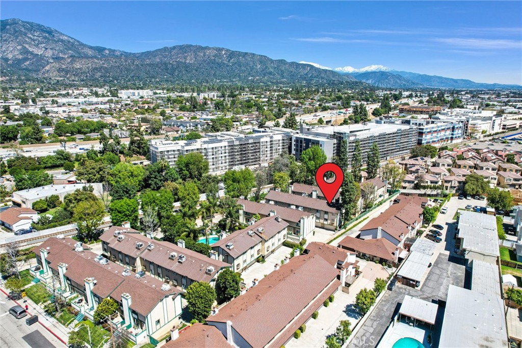 1616 S Mayflower Avenue E