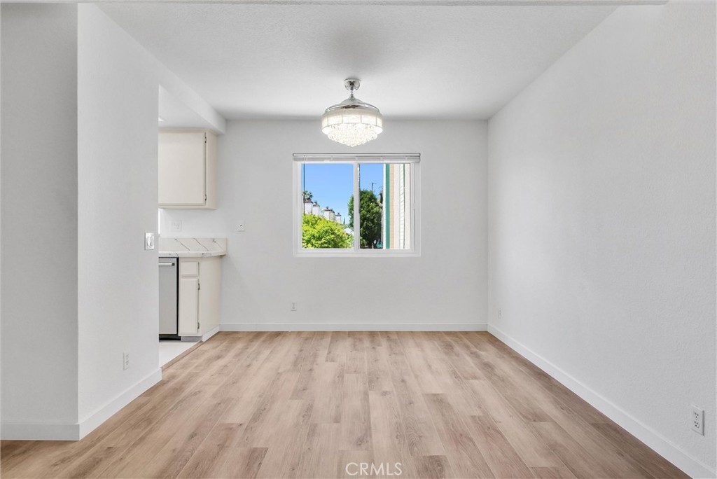 1616 S Mayflower Avenue E