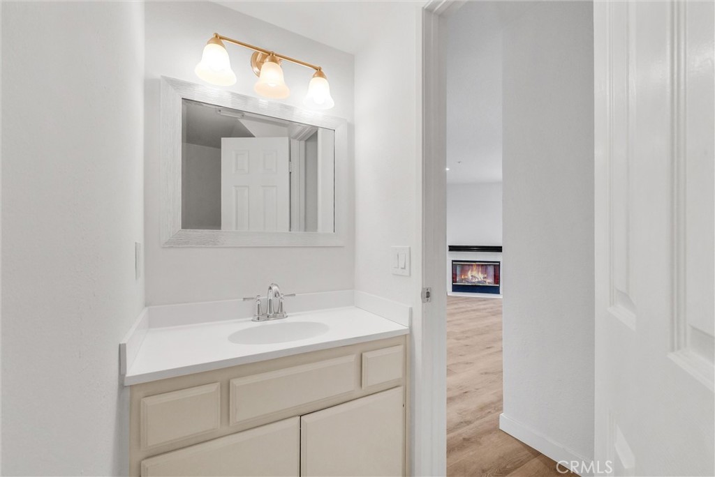 1616 S Mayflower Avenue E