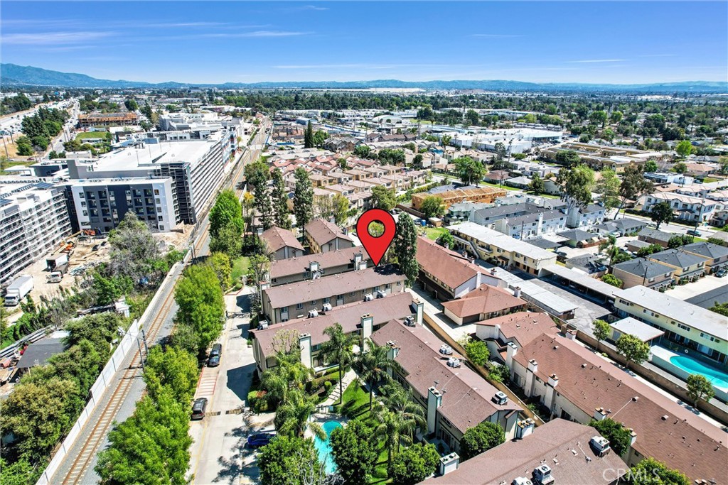 1616 S Mayflower Avenue E