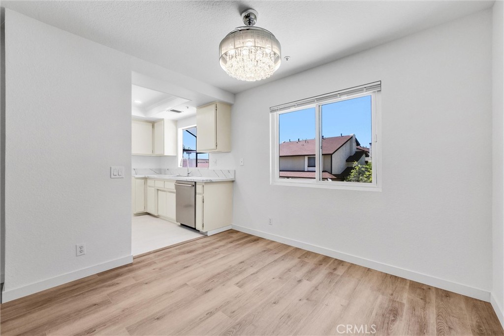 1616 S Mayflower Avenue E