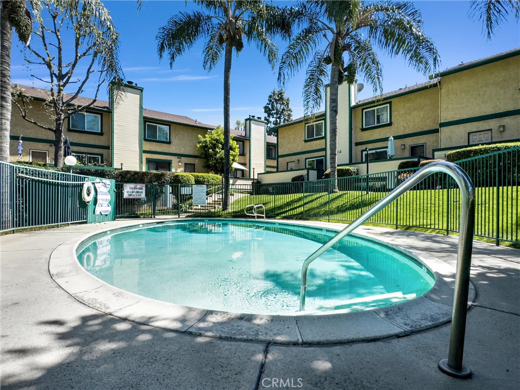 1616 S Mayflower Avenue E