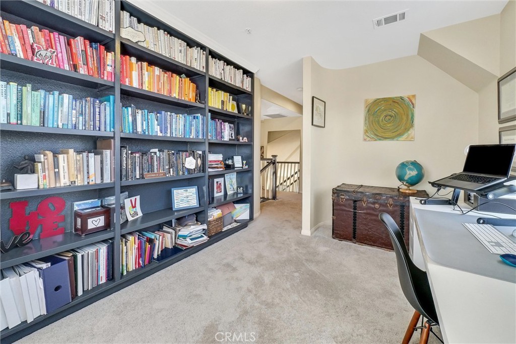 412 Middlebury Court