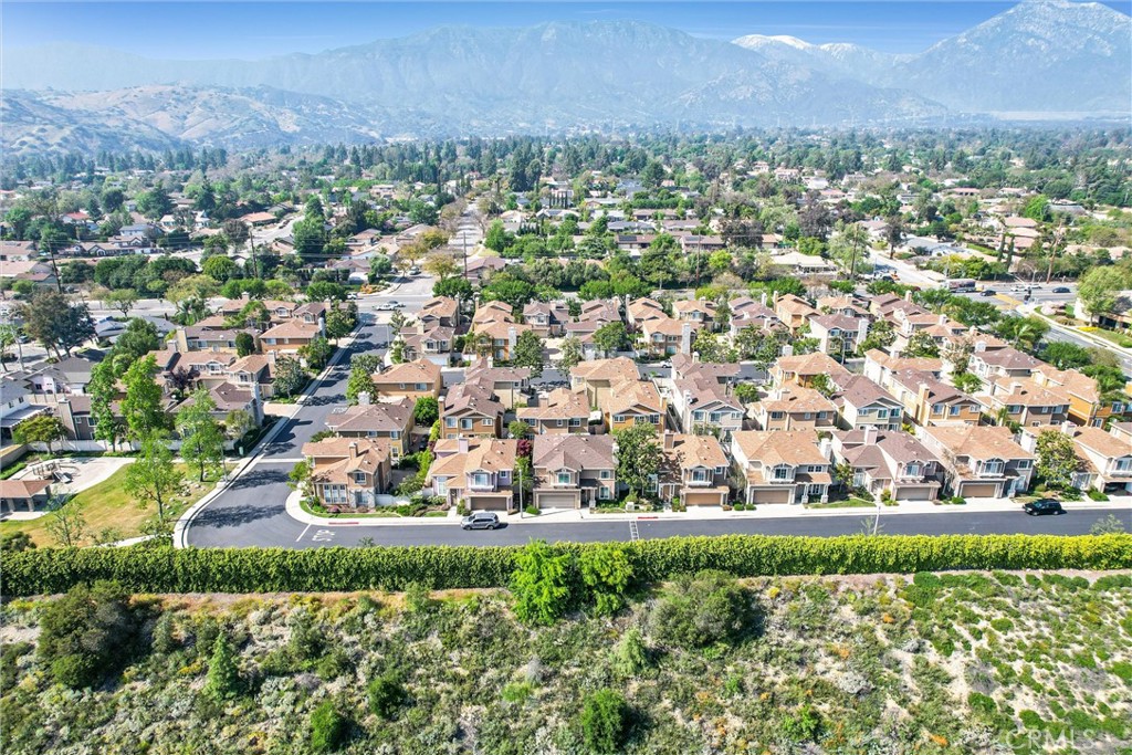 412 Middlebury Court