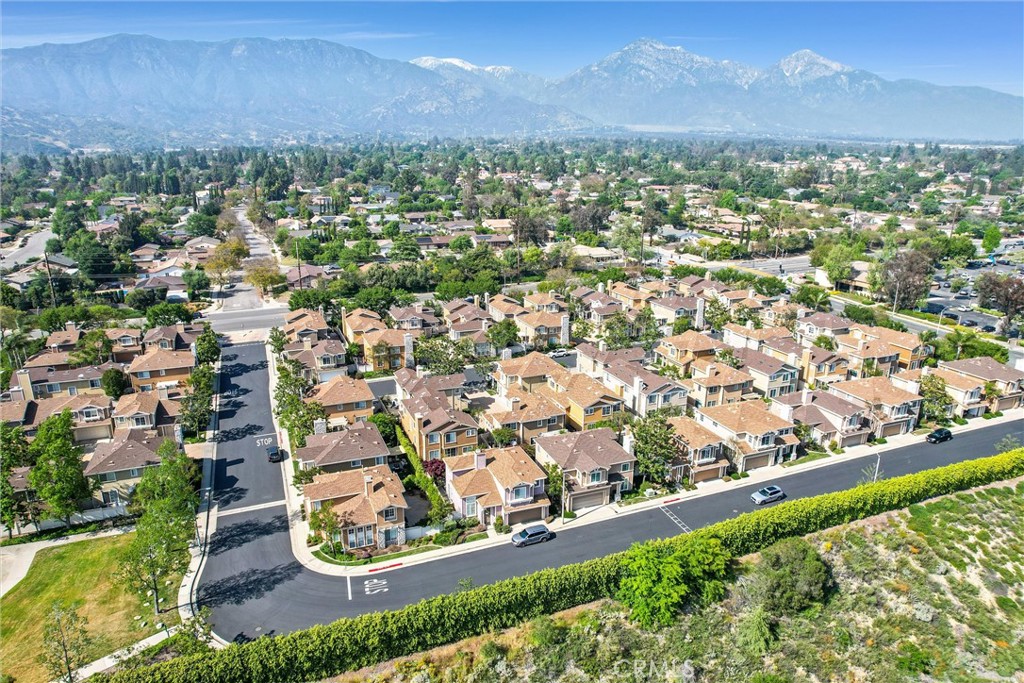 412 Middlebury Court