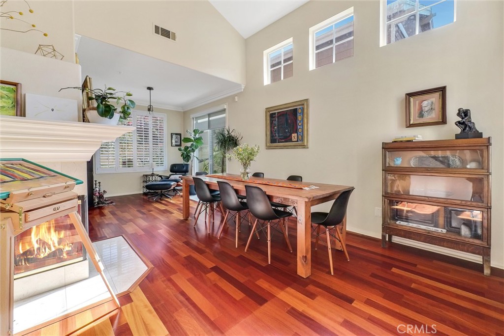 412 Middlebury Court