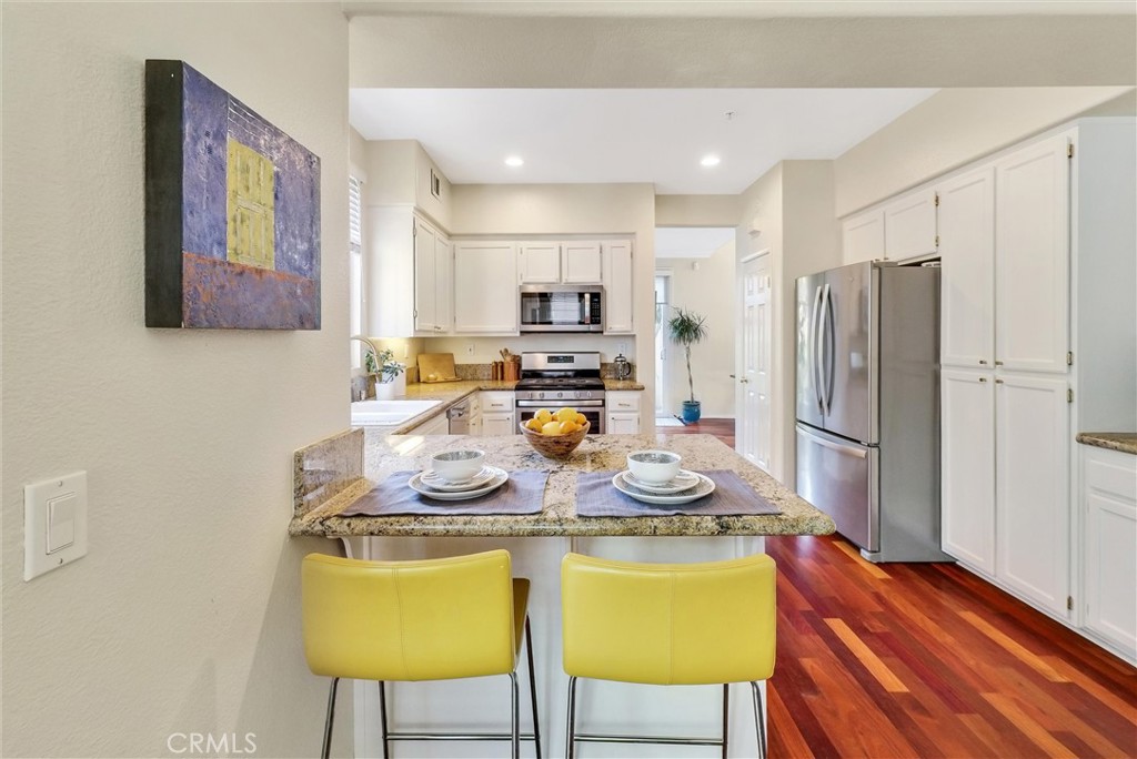 412 Middlebury Court