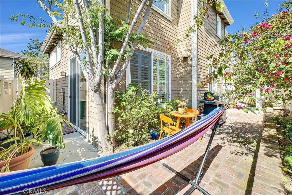 412 Middlebury Court