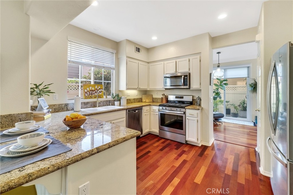 412 Middlebury Court