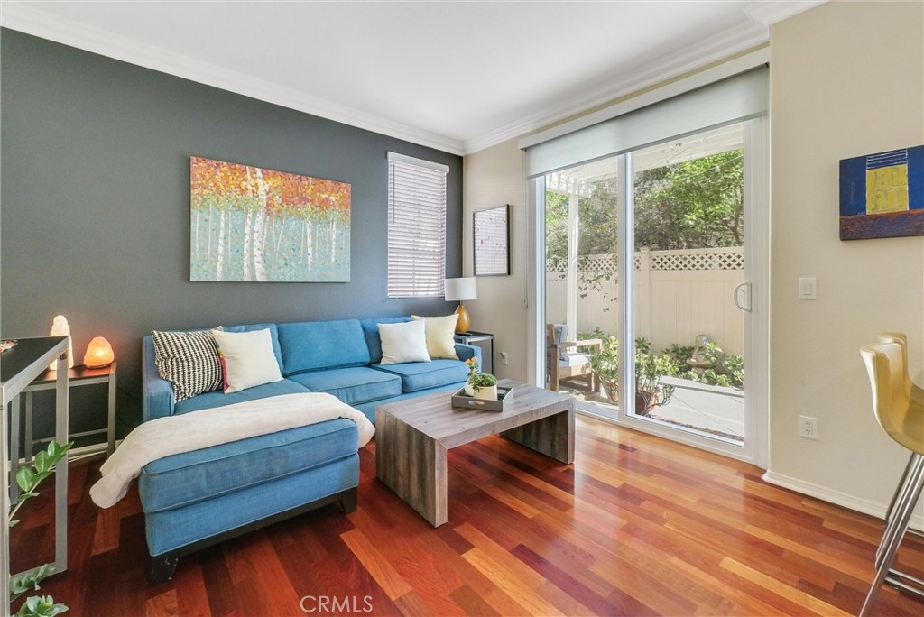 412 Middlebury Court