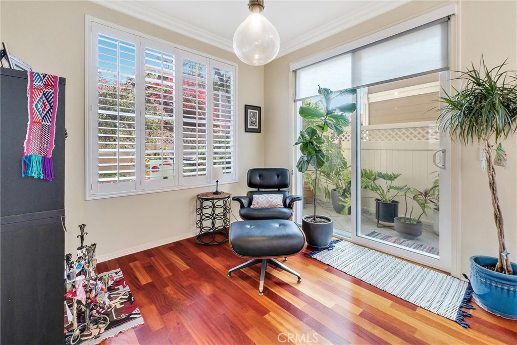 412 Middlebury Court