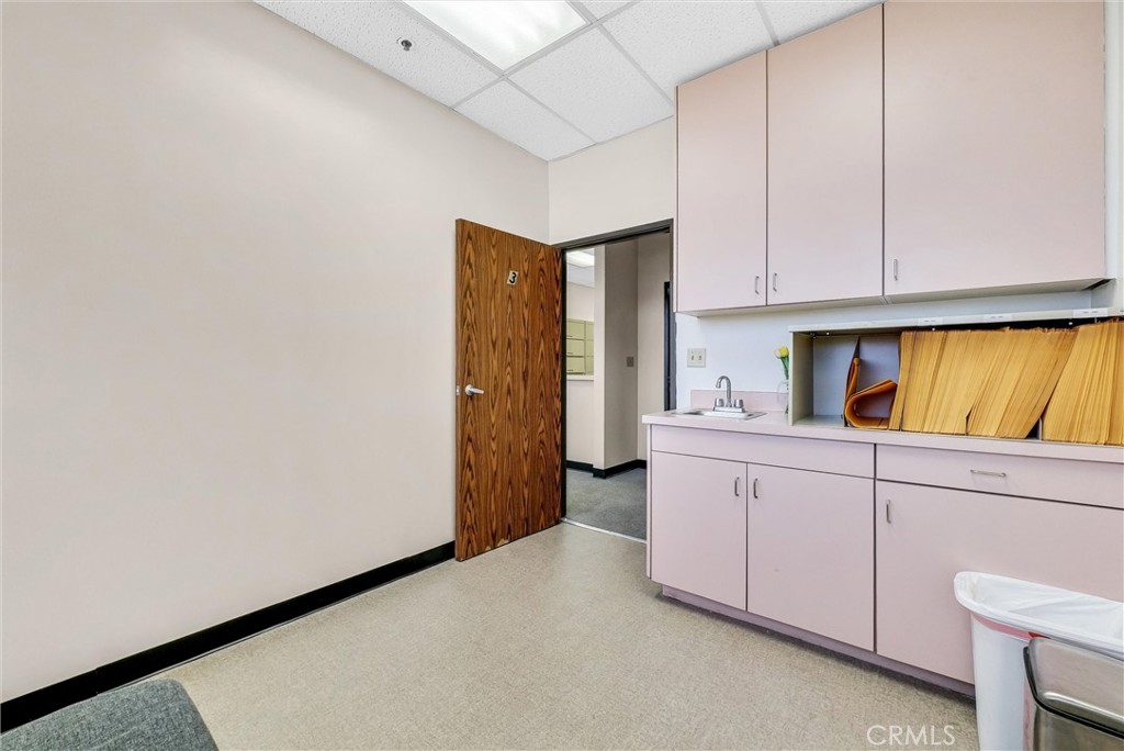 223 N Garfield Avenue 206