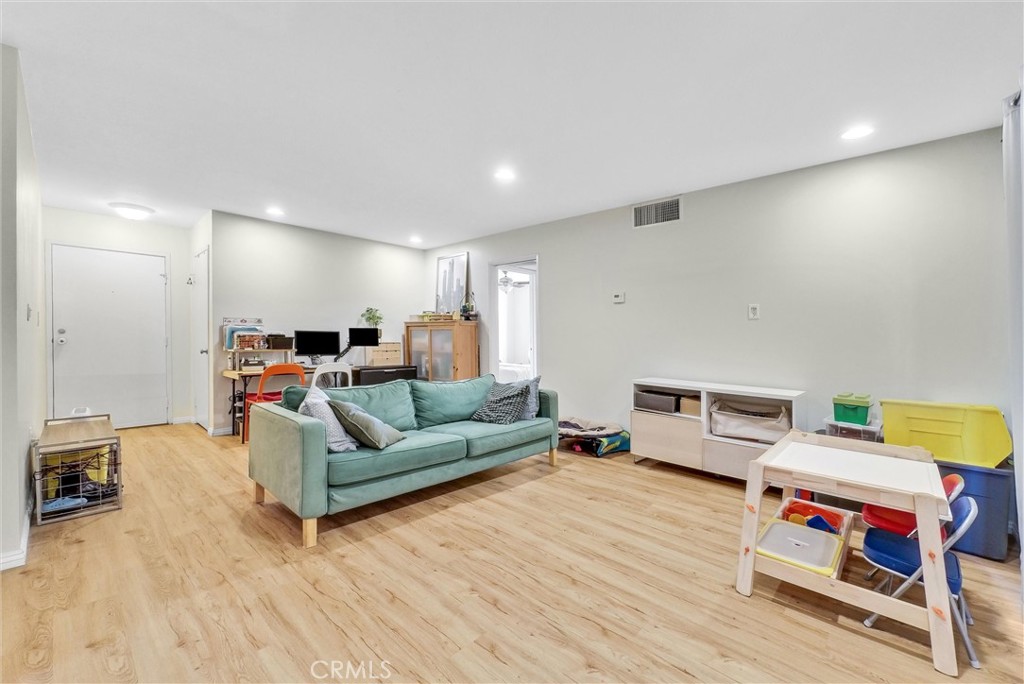 2468 Mohawk Street 105