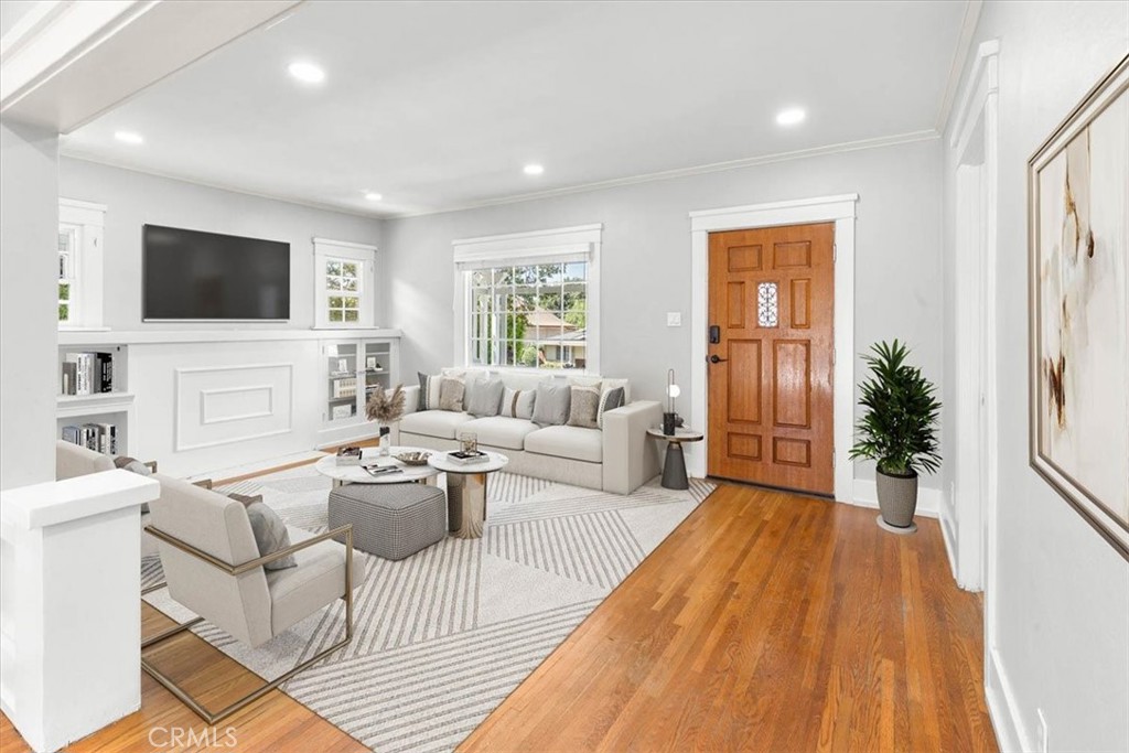 144 N Encinitas Avenue