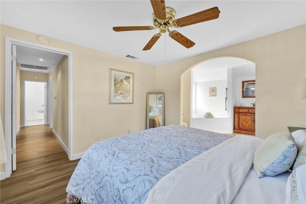 11518 Willins Street