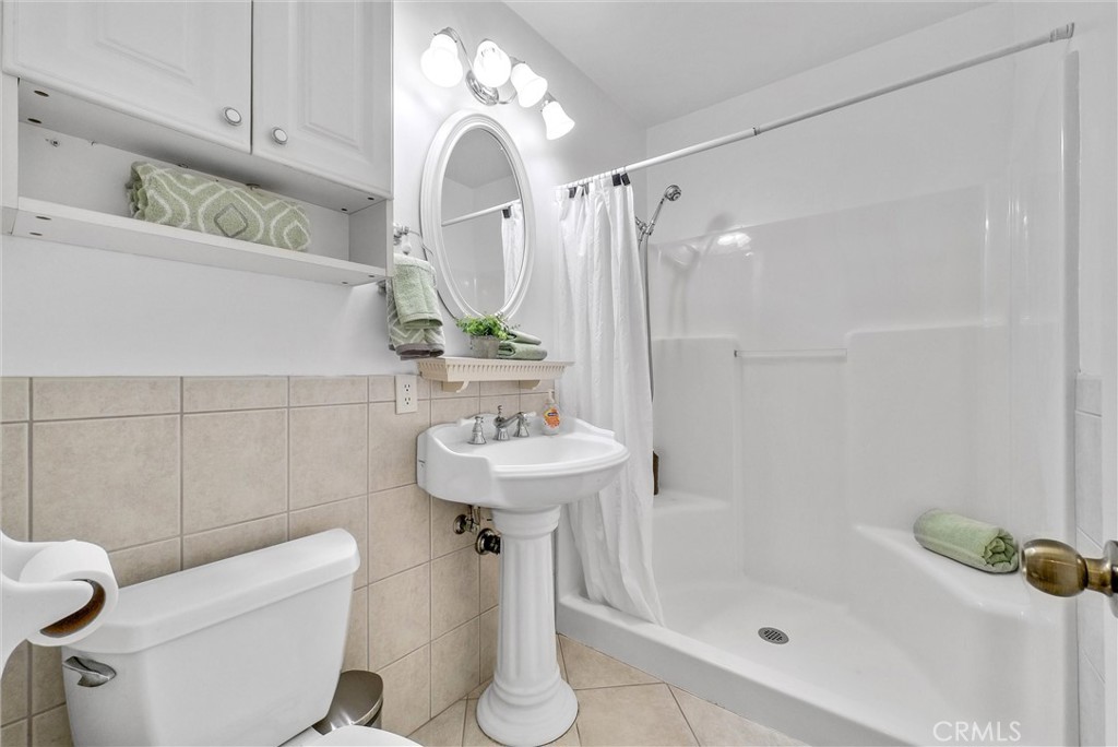 11518 Willins Street