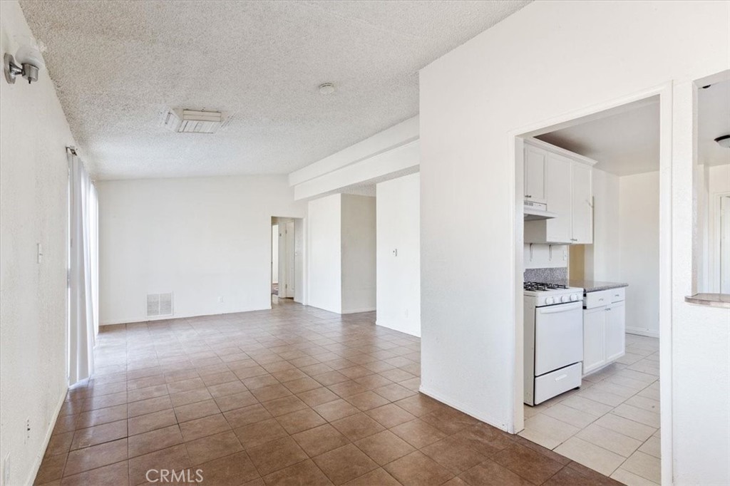 729 W Avenue H11