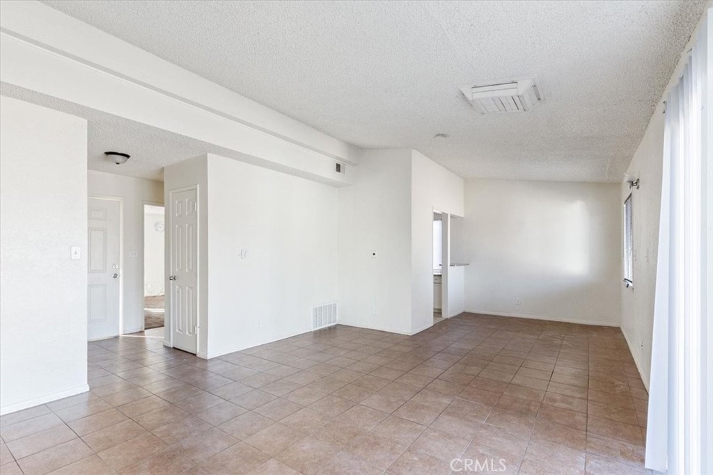 729 W Avenue H11