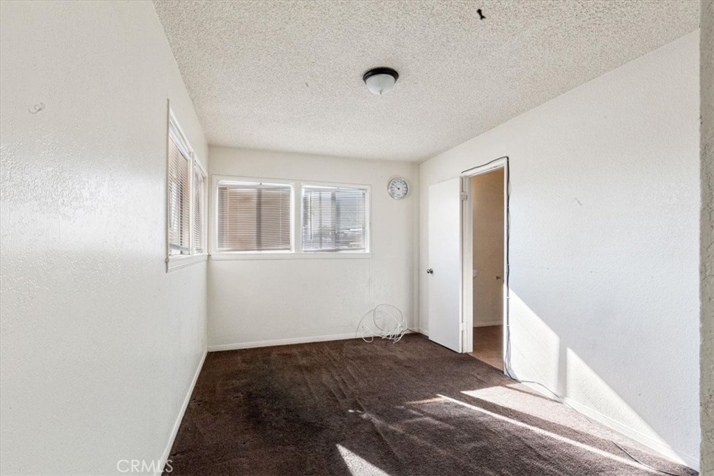729 W Avenue H11