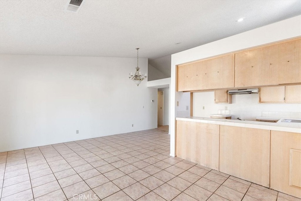 1803 E Norberry Street