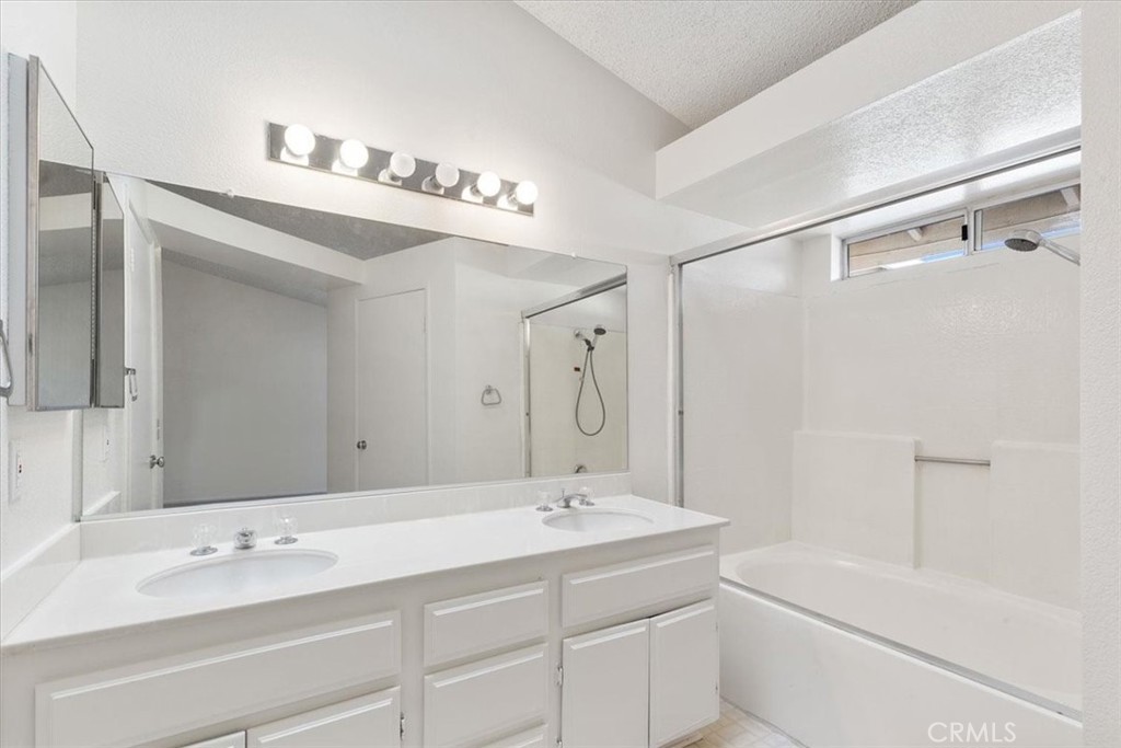 1803 E Norberry Street