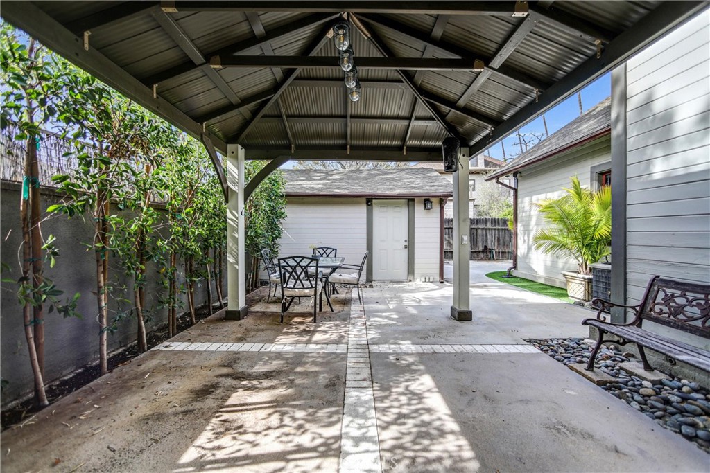 102 E Mountain Street