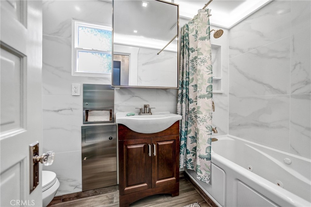 102 E Mountain Street