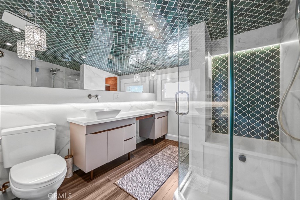 102 E Mountain Street