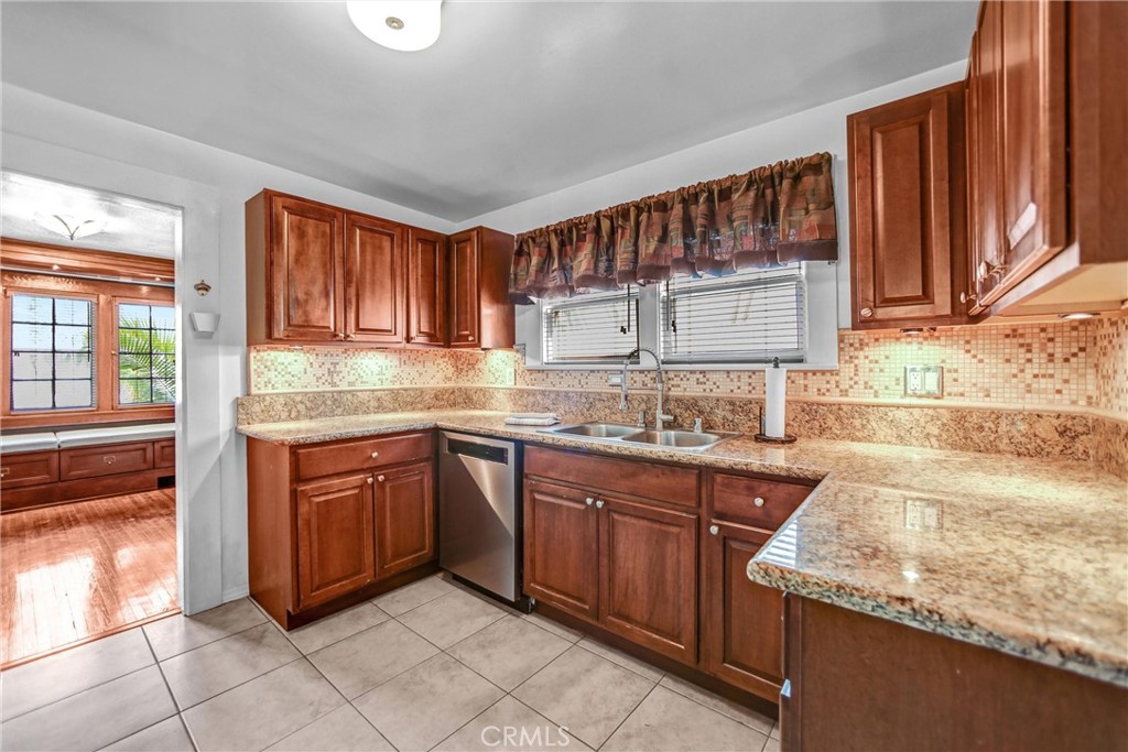 102 E Mountain Street