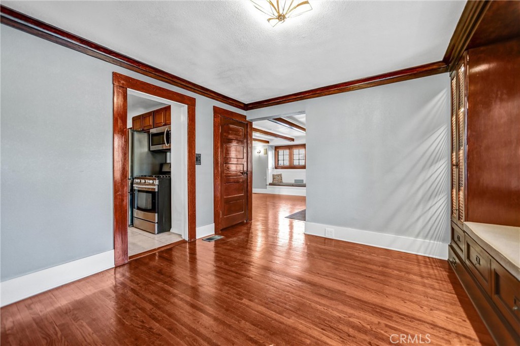 102 E Mountain Street