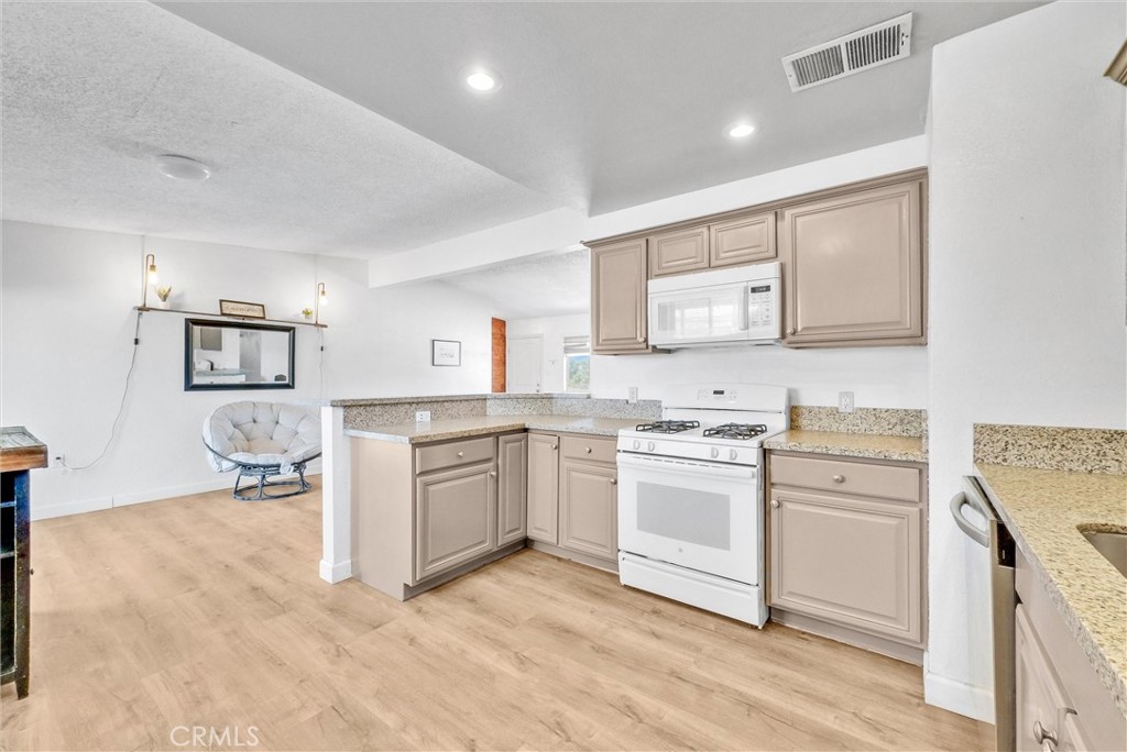 49806 Edison Lane